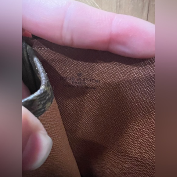 Louis Vuitton Porte Documents, Laptop Case - Picture 2 of 6